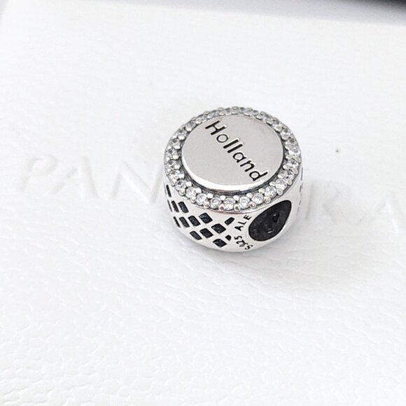 Pandora Tulips in a Wooden Shoe Netherlands Travel Vacation Exclusive Bead Charm - Picture 7 of 7